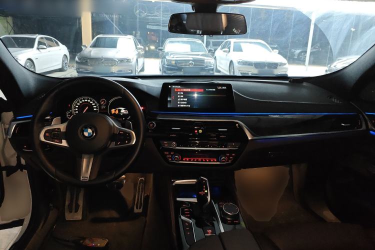 Used BMW 6 Series GT 2018 640i xDrive M Sport Package Center Console