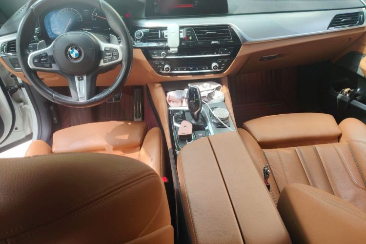 Used BMW 6 Series GT 2018 630i M Sport Package Center Console