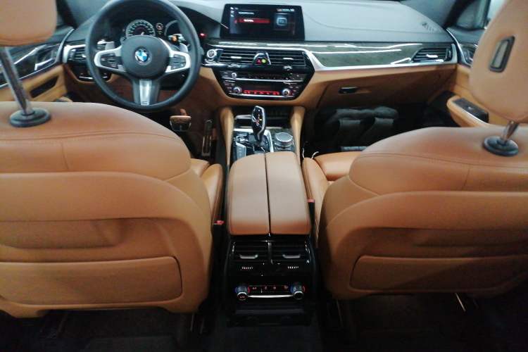 Used BMW 6 Series GT 2018 630i M Sport Package Center Console
