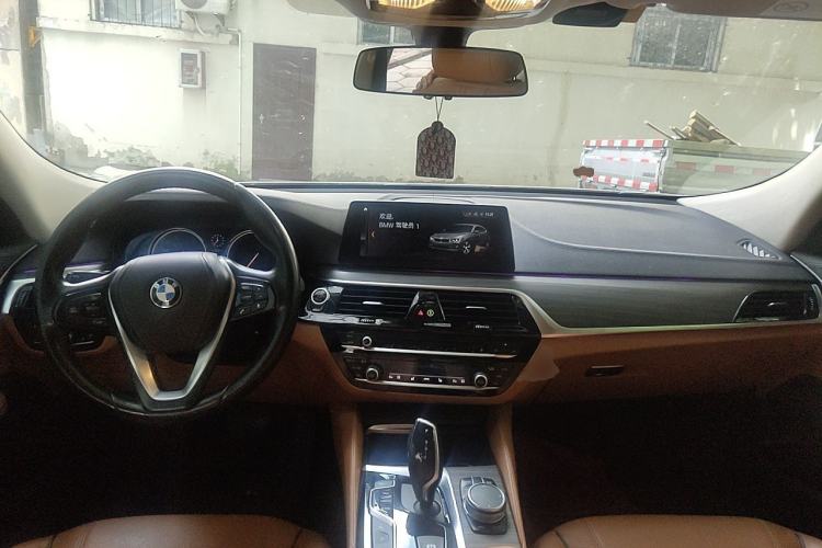 Used BMW 6 Series GT 2018 630i Luxury Design Package Center Console