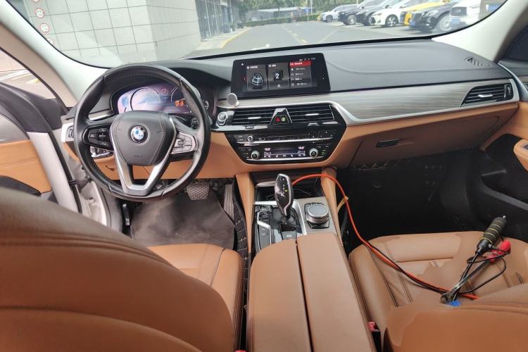 Used BMW 6 Series GT 2018 630i Luxury Design Package Center Console