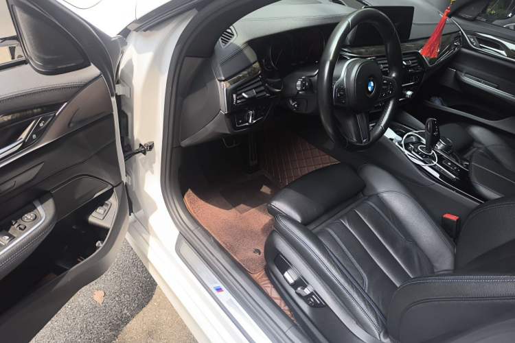 Used BMW 6 Series GT 2018 630i M Sport Package Driver Seat