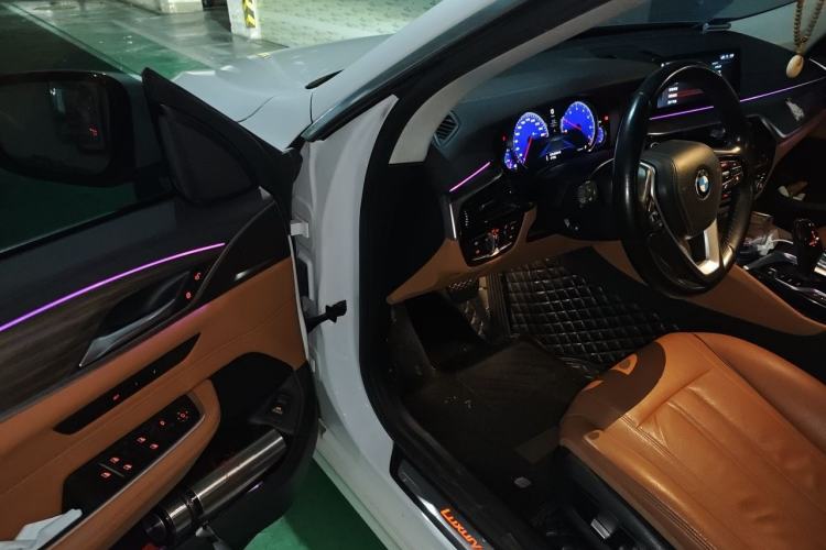 Used BMW 6 Series GT 2018 630i Luxury Design Package Driver Seat