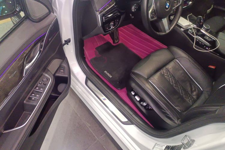 Used BMW 6 Series GT 2018 640i xDrive M Sport Package Driver Seat