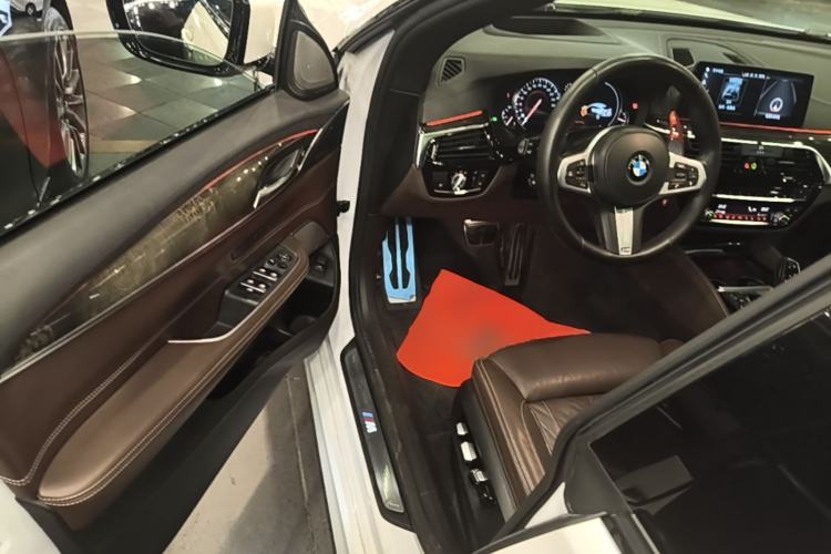 Used BMW 6 Series GT 2018 640i xDrive M Sport Package Driver Seat