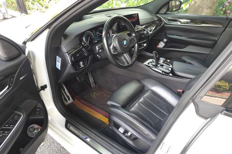 Used BMW 6 Series GT 2018 630i Luxury Design Package Driver Seat