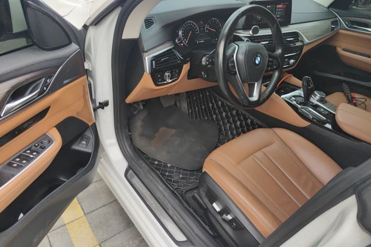 Used BMW 6 Series GT 2018 630i Luxury Design Package Driver Seat