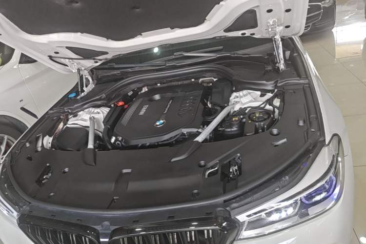 Used BMW 6 Series GT 2018 640i xDrive M Sport Package Engine Bay