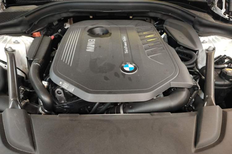 Used BMW 6 Series GT 2018 640i xDrive M Sport Package Engine Bay
