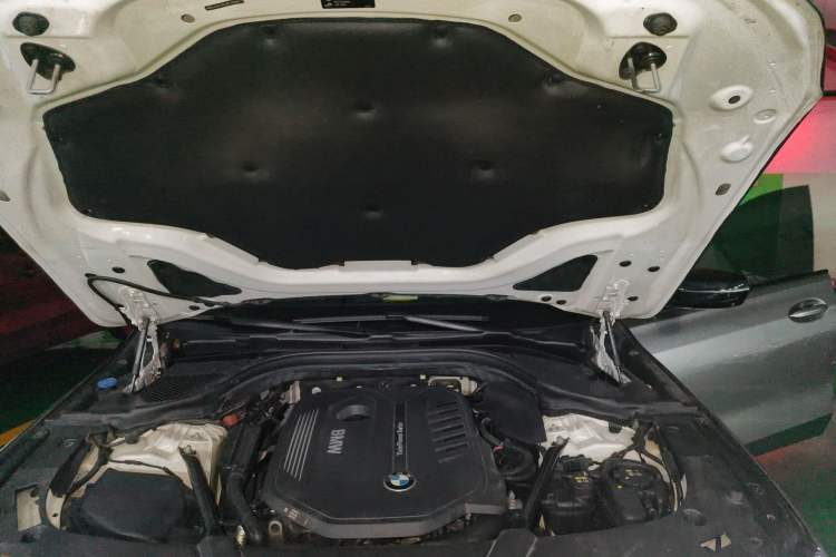 Used BMW 6 Series GT 2018 640i xDrive M Sport Package Engine Bay