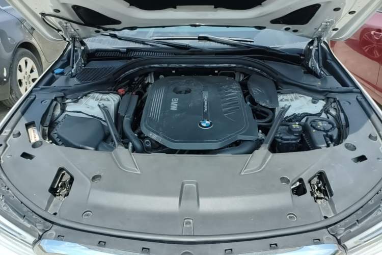 Used BMW 6 Series GT 2018 640i xDrive M Sport Package Engine Bay