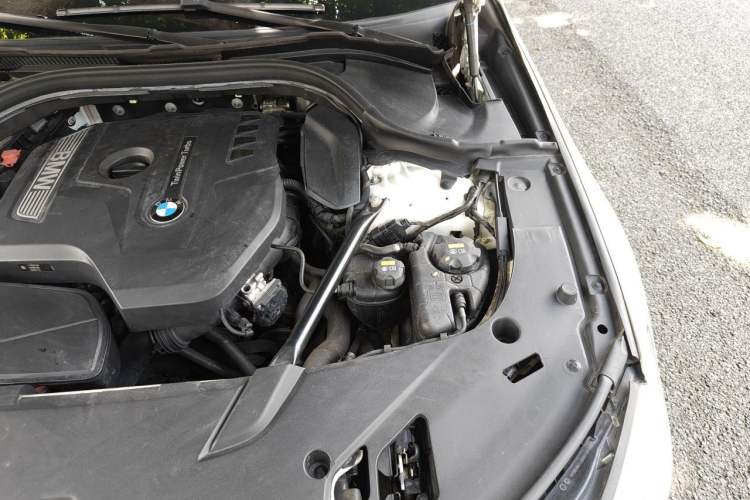 Used BMW 6 Series GT 2018 630i Luxury Design Package Engine Bay Left