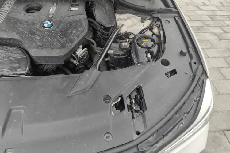 Used BMW 6 Series GT 2018 630i Luxury Design Package Engine Bay Left