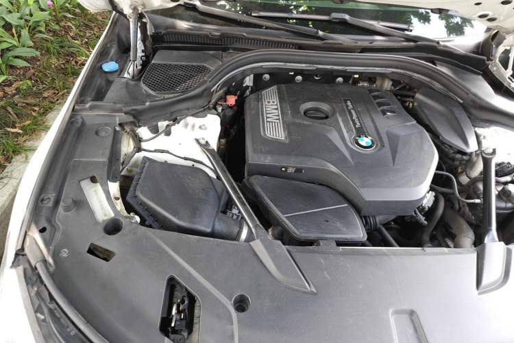 Used BMW 6 Series GT 2018 630i Luxury Design Package Engine Bay Right