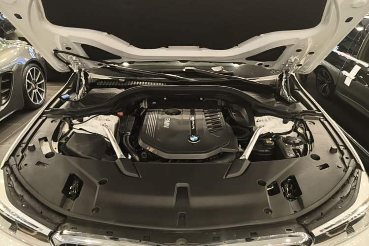 Used BMW 6 Series GT 2018 640i xDrive M Sport Package Engine Bay