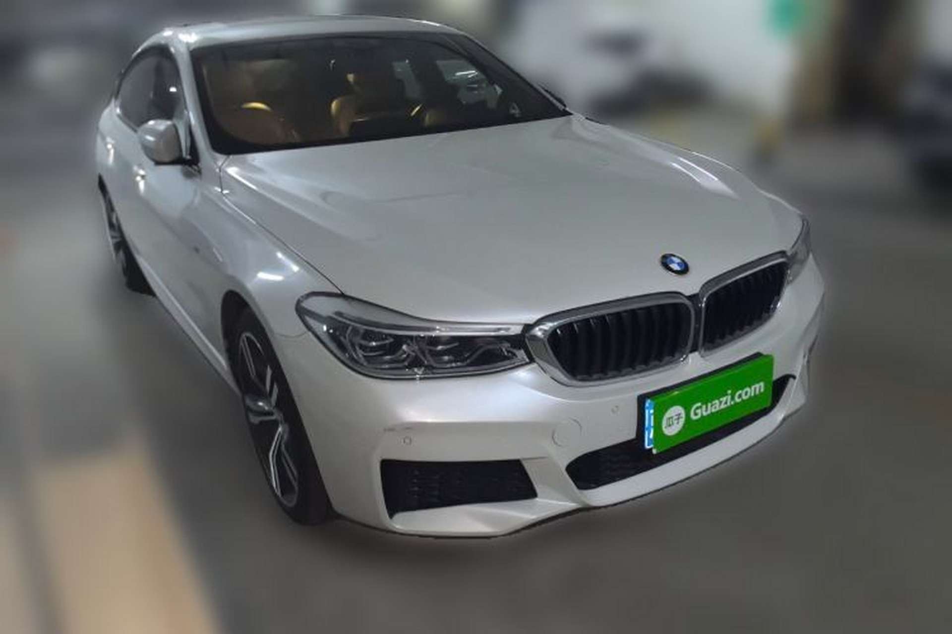 Used BMW 6 Series GT 2018 640i xDrive M Sport Package Front Right 45 Deg