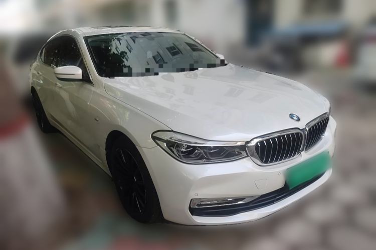 Used BMW 6 Series GT 2018 630i Luxury Design Package Front Right 45 Deg
