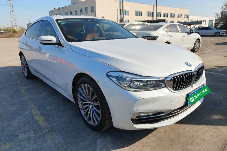 Used BMW 6 Series GT 2018 630i Luxury Design Package Front Right 45 Deg