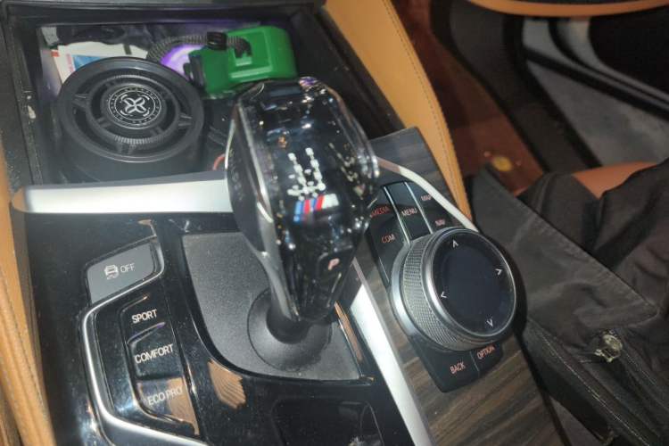 Used BMW 6 Series GT 2018 630i Luxury Design Package Gear Lever