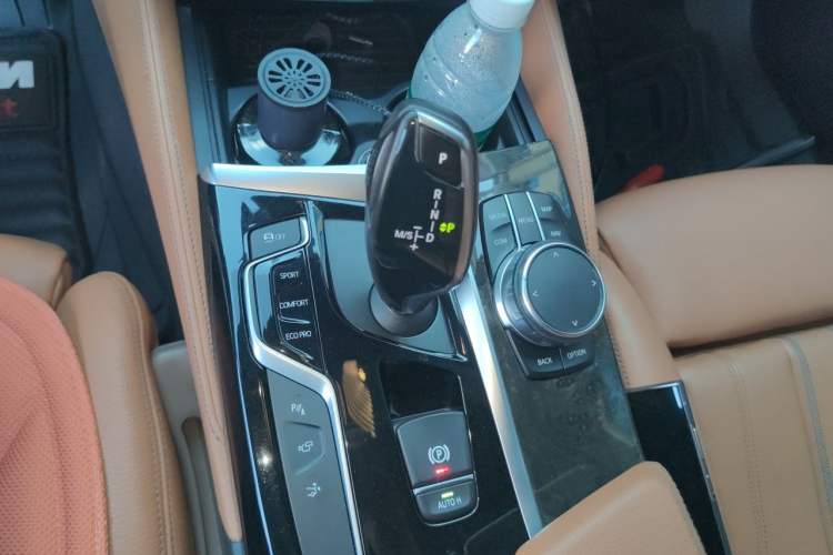 Used BMW 6 Series GT 2018 630i M Sport Package Gear Lever