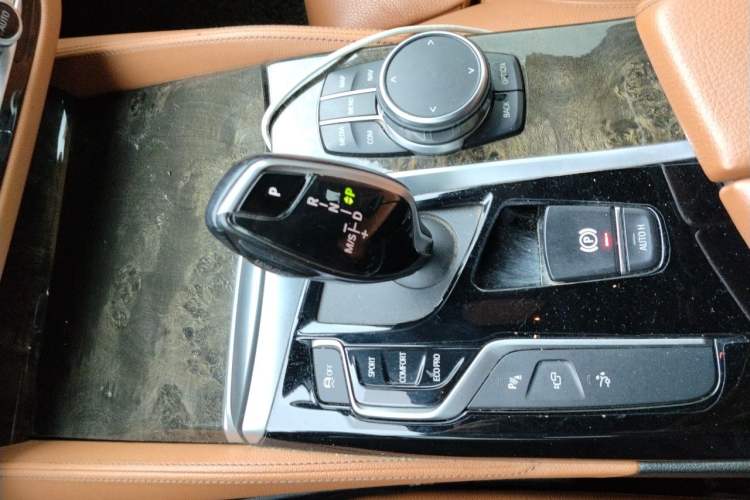Used BMW 6 Series GT 2018 630i M Sport Package Gear Lever