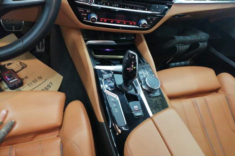 Used BMW 6 Series GT 2018 630i M Sport Package Gear Lever