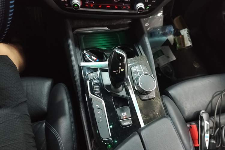 Used BMW 6 Series GT 2018 630i M Sport Package Gear Lever