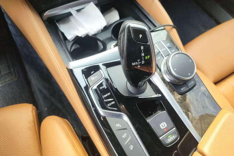 Used BMW 6 Series GT 2018 630i M Sport Package Gear Lever