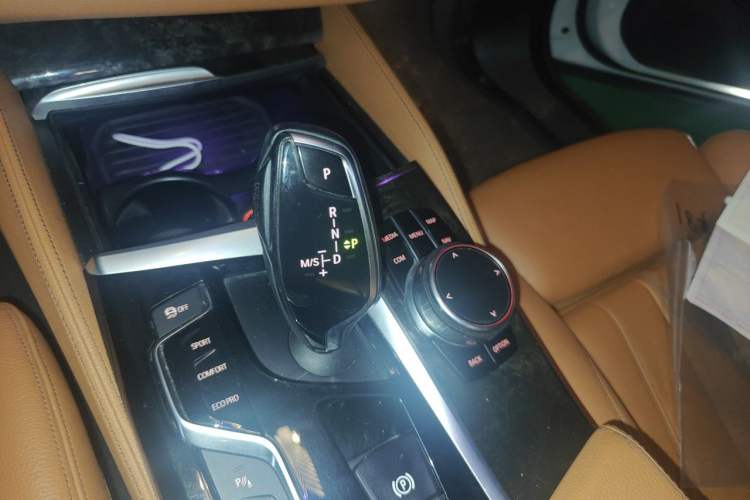 Used BMW 6 Series GT 2018 630i M Sport Package Gear Lever