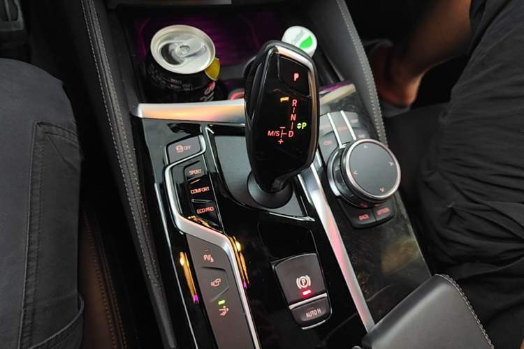 Used BMW 6 Series GT 2018 640i xDrive M Sport Package Gear Lever
