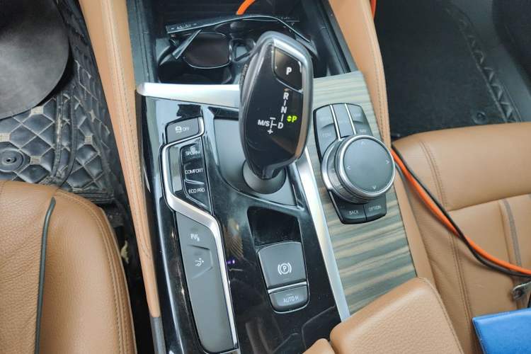 Used BMW 6 Series GT 2018 630i Luxury Design Package Gear Lever