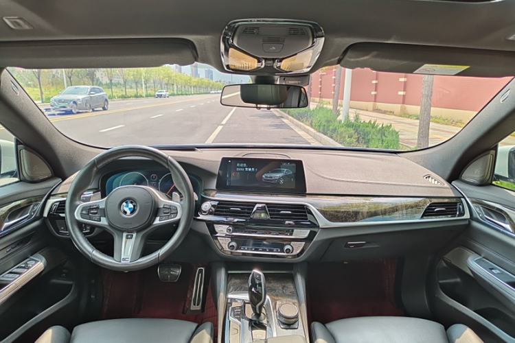 Used BMW 6 Series GT 2018 630i M Sport Package Interior 1
