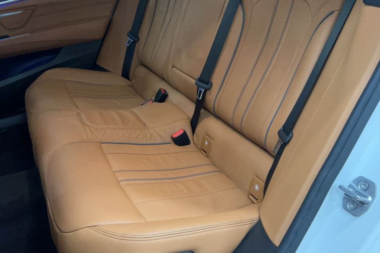 Used BMW 6 Series GT 2018 630i Luxury Design Package Interior 1
