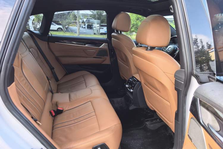 Used BMW 6 Series GT 2018 630i M Sport Package Interior 11