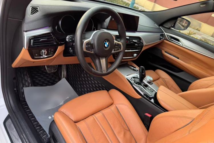 Used BMW 6 Series GT 2018 630i M Sport Package Interior 2