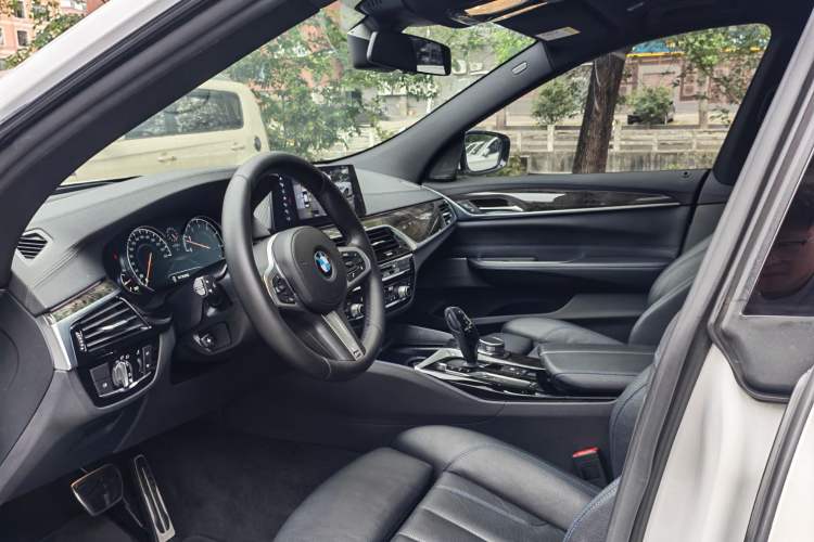 Used BMW 6 Series GT 2018 630i M Sport Package Interior 2