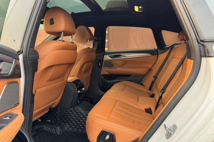 Used BMW 6 Series GT 2018 630i M Sport Package Interior 3
