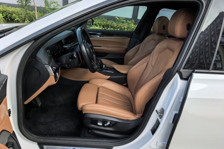 Used BMW 6 Series GT 2018 630i M Sport Package Interior 3