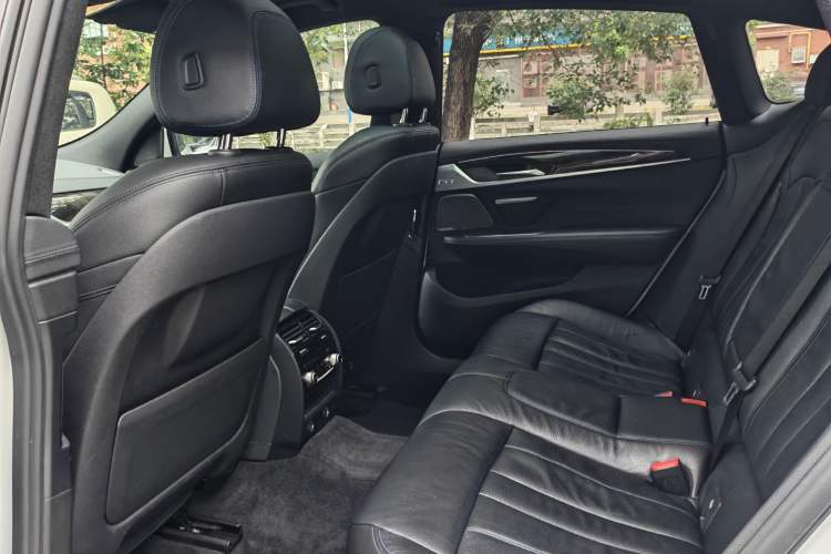 Used BMW 6 Series GT 2018 630i M Sport Package Interior 3