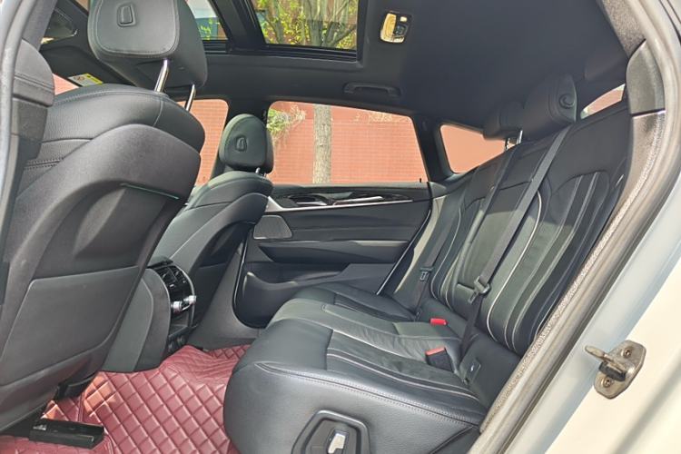 Used BMW 6 Series GT 2018 630i M Sport Package Interior 5