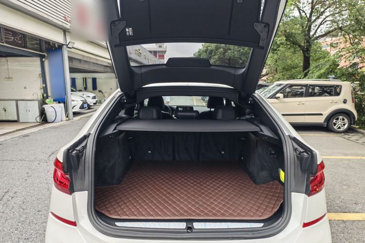 Used BMW 6 Series GT 2018 630i M Sport Package Interior 8