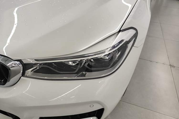 Used BMW 6 Series GT 2018 640i xDrive M Sport Package Left Front Headlight