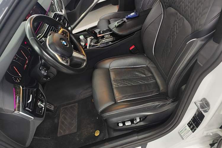 Used BMW 6 Series GT 2018 640i xDrive M Sport Package Left Front Seat