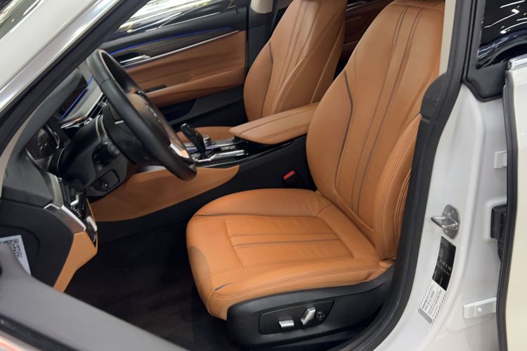 Used BMW 6 Series GT 2018 630i Luxury Design Package Left Front Seat
