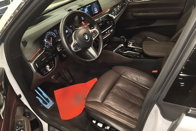 Used BMW 6 Series GT 2018 640i xDrive M Sport Package Left Front Seat