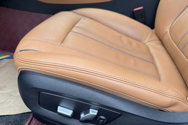 Used BMW 6 Series GT 2018 630i Luxury Design Package Left Front Seat
