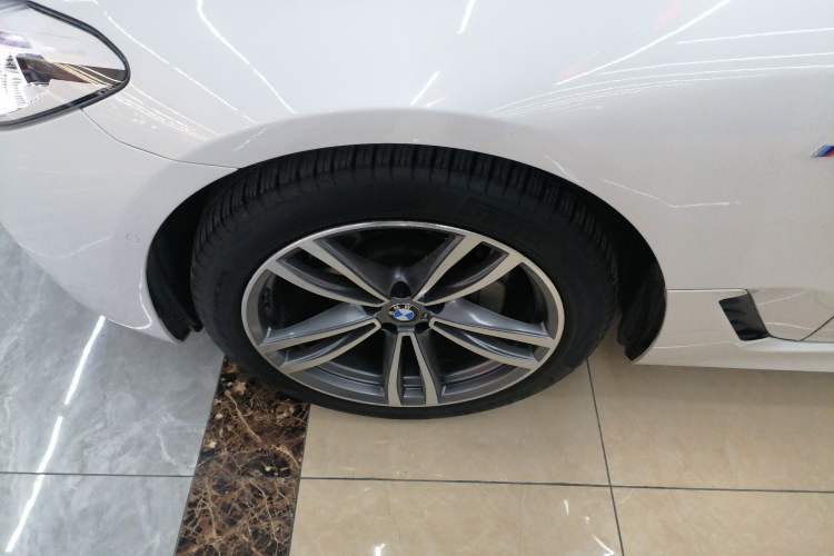Used BMW 6 Series GT 2018 630i M Sport Package Left Front Wheel Hub