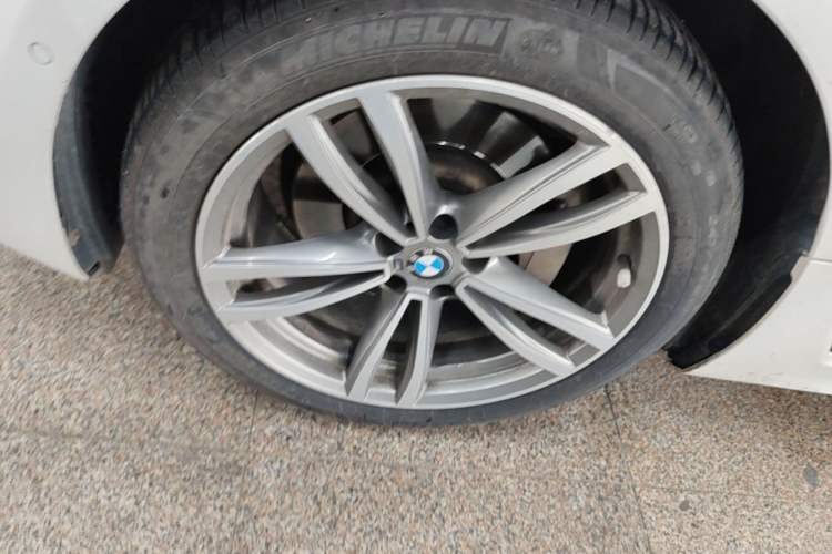 Used BMW 6 Series GT 2018 630i M Sport Package Left Front Wheel Hub