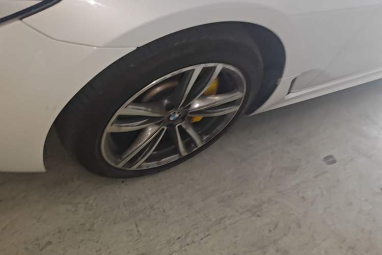 Used BMW 6 Series GT 2018 630i M Sport Package Left Front Wheel Hub