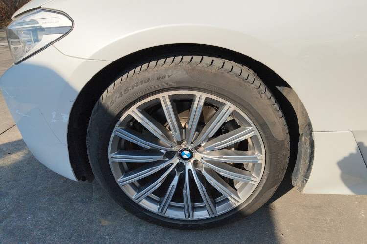 Used BMW 6 Series GT 2018 630i Luxury Design Package Left Front Wheel Hub